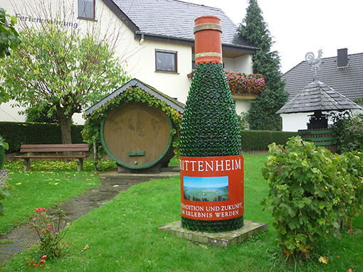 Origineller Hinweis auf den Weinort Trittenheim